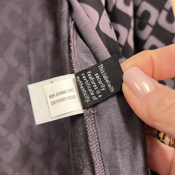 DVF | Diane Von Furstenberg Gray and Black Link Print Silk Knit Wrap Dress 6 - Picture 10 of 12